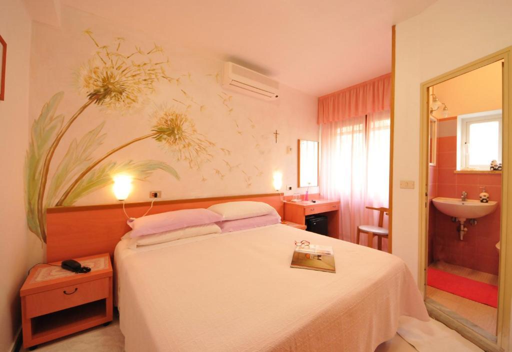 Hotel Manuela Cinquale Room photo